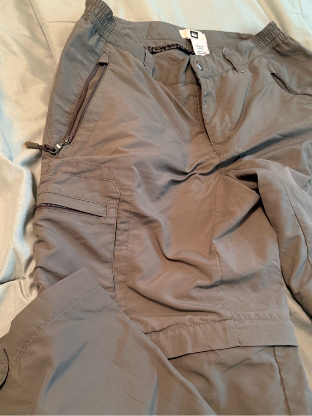 REI Women's Cargo Pants in Olive camping hiking zipper pocket convert to shorts